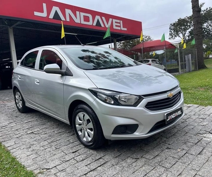 Chevrolet Onix 2018 Prata — foto 1 de 3