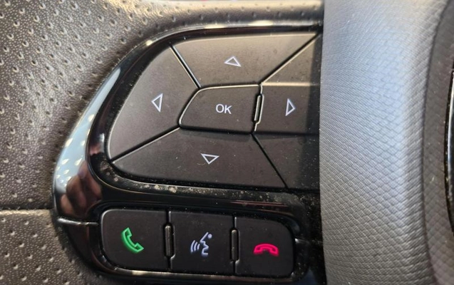 imagem-https://www.socarrao.com.br/sc-vehicle-images-prod/3346396/1789649194813-8359687_19_B_997ca84edb.jpeg