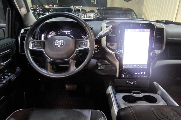 imagem-https://www.socarrao.com.br/sc-vehicle-images-prod/3346420/1787255528514-8324141_3_B_3d520f56b9.jpeg