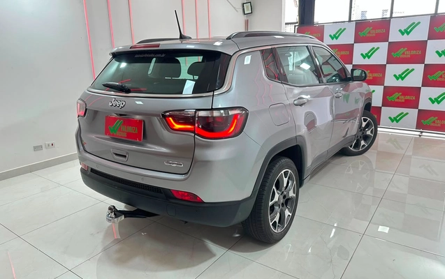 imagem-https://www.socarrao.com.br/sc-vehicle-images-prod/3346886/1789063409046-7a4fd660-ee1d-4a21-967c-41d30a0d6ce9.jpg