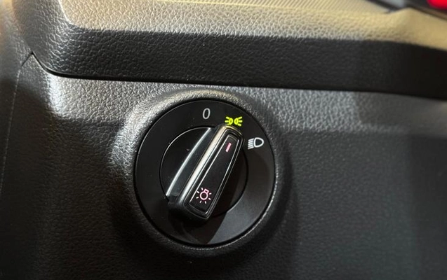 imagem-https://www.socarrao.com.br/sc-vehicle-images-prod/3346893/1787925874527-8399342_12_B_fb4a7e61a6.jpeg