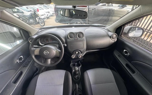 imagem-https://www.socarrao.com.br/sc-vehicle-images-prod/3346909/1787666150720-8401210_13_B_087aa9134b.jpeg