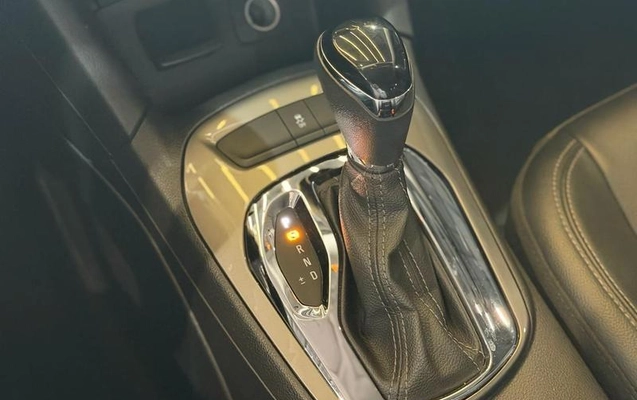 imagem-https://www.socarrao.com.br/sc-vehicle-images-prod/3346938/1787257151236-8401058_1_B_d8fdd55213.jpeg