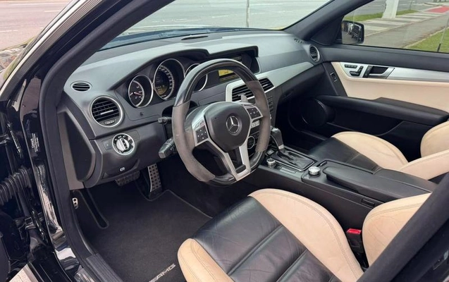 imagem-https://www.socarrao.com.br/sc-vehicle-images-prod/3347064/1787933373616-8398924_8_B_0f88820465.jpeg