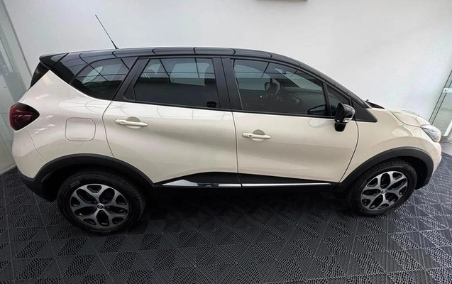 imagem-https://www.socarrao.com.br/sc-vehicle-images-prod/3347104/1787257642529-8401259_11_B_7149d6dda8.jpeg