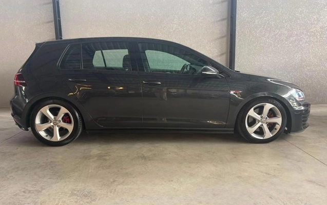 imagem-https://www.socarrao.com.br/sc-vehicle-images-prod/3347336/1787862655405-8401281_3_B_5bd22a7636.jpeg