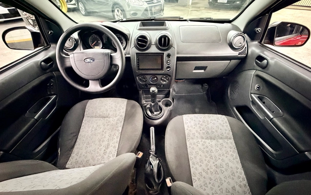 imagem-https://www.socarrao.com.br/sc-vehicle-images-prod/3347622/1788629266914-13a15725f7614a199ee140e96da0c8da_1787227982631.jpg