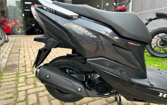 imagem-https://www.socarrao.com.br/sc-vehicle-images-prod/3347659/1787258473950-My5qcGVn.jpeg