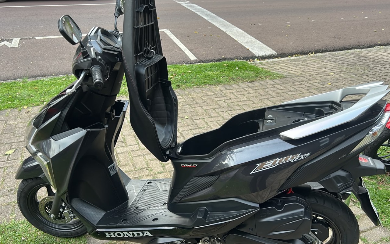imagem-https://www.socarrao.com.br/sc-vehicle-images-prod/3347659/1787258475479-NDQuanBlZw.jpeg