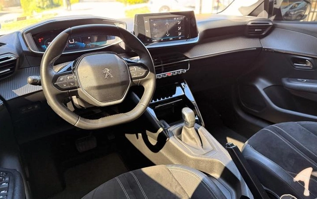 imagem-https://www.socarrao.com.br/sc-vehicle-images-prod/3347706/1789072171139-8261666_13_B_0f15a93ed8.jpeg