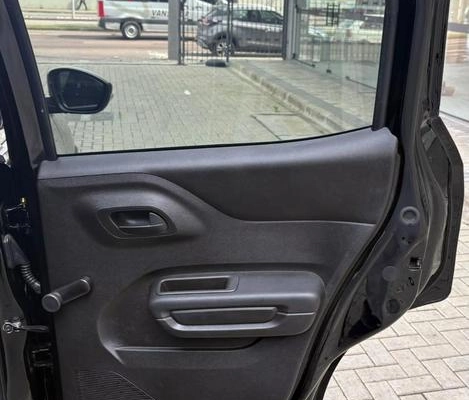 imagem-https://www.socarrao.com.br/sc-vehicle-images-prod/3347763/1789582018703-8399324_14_B_add060f3ab.jpeg
