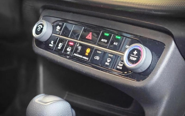imagem-https://www.socarrao.com.br/sc-vehicle-images-prod/3347857/1789591932286-8342535_18_B_86ddd018c0.jpeg