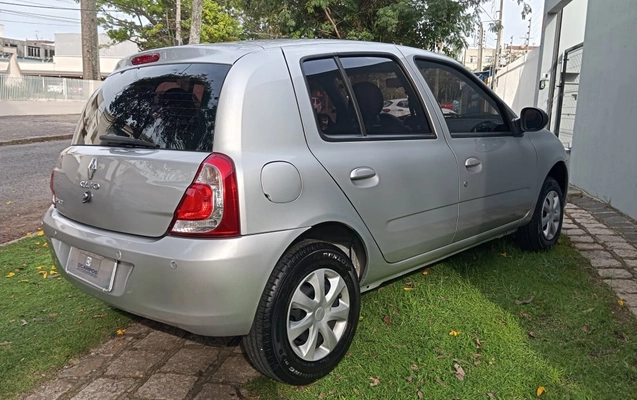 imagem-https://www.socarrao.com.br/sc-vehicle-images-prod/3347908/1787259642068-vehicle_image_1787259391_b4744caa24e61fddacaf612cfd828c34.jpeg