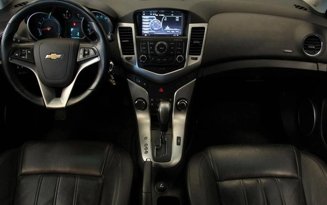 imagem-https://www.socarrao.com.br/sc-vehicle-images-prod/3348028/1787587105657-8400390_8_B_a4e4068259.jpeg