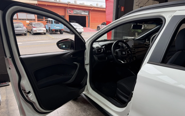 imagem-https://www.socarrao.com.br/sc-vehicle-images-prod/3349021/1787666659415-app-photos-XBJLE4GJolfFoM0l1XPlDqVaGud6OeOj.jpg