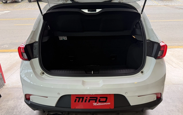 imagem-https://www.socarrao.com.br/sc-vehicle-images-prod/3349021/1787666659423-app-photos-ftvAwaQ9NDzcyD15KNfKSyrvzZ0ggxb7.jpg