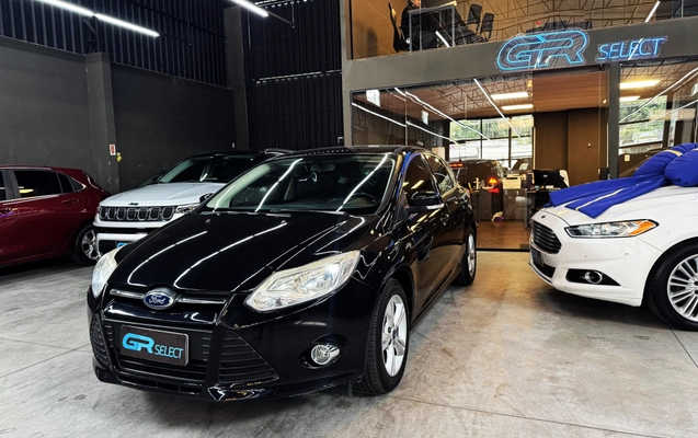 imagem-https://www.socarrao.com.br/sc-vehicle-images-prod/3349040/1787262245838-003_5724f54e443041d9ad723dcfe4919bc6.jpg