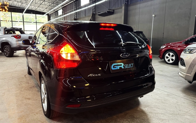 imagem-https://www.socarrao.com.br/sc-vehicle-images-prod/3349040/1787262245841-003_7d57826776600d1ef236f3d7fbdaf682.jpg