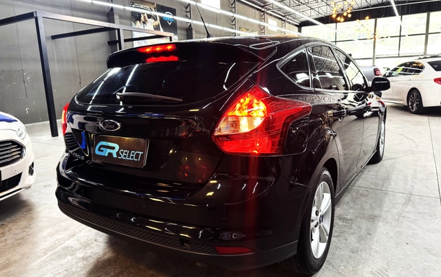 imagem-https://www.socarrao.com.br/sc-vehicle-images-prod/3349040/1787262245843-003_790356f7acb1fdc7c25604b1c08a6c0b.jpg