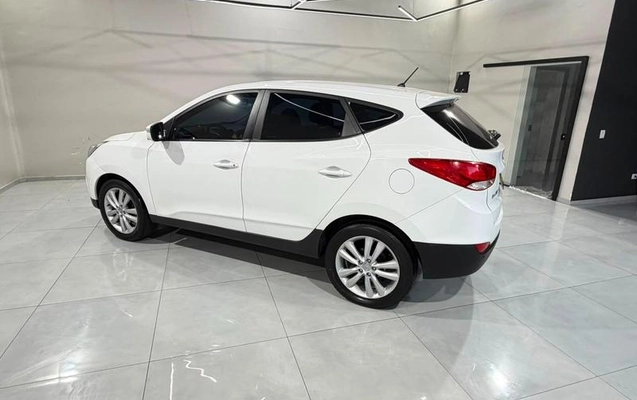 imagem-https://www.socarrao.com.br/sc-vehicle-images-prod/3349045/1792671681638-8401637_1_B_ea5adb426e.jpeg