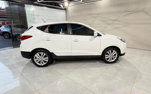 imagem-https://www.socarrao.com.br/sc-vehicle-images-prod/3349045/1792671681641-8401637_4_B_4966e5ee95.jpeg