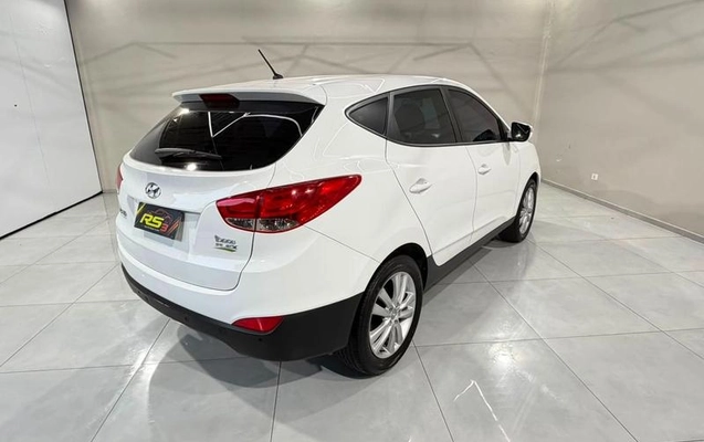 imagem-https://www.socarrao.com.br/sc-vehicle-images-prod/3349045/1792671681642-8401637_4_B_22361da37a.jpeg