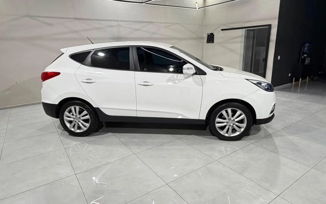 imagem-https://www.socarrao.com.br/sc-vehicle-images-prod/3349045/1792671681648-8401637_11_B_6c0f26b501.jpeg