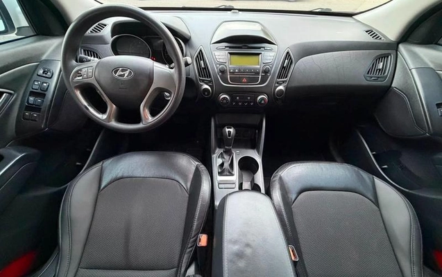 imagem-https://www.socarrao.com.br/sc-vehicle-images-prod/3349045/1792671681658-8401637_17_B_0e4613180e.jpeg