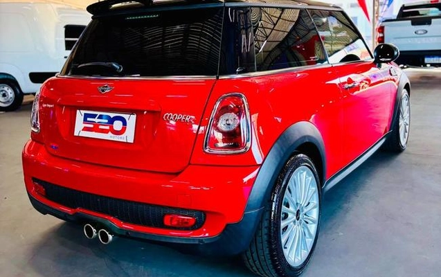 imagem-https://www.socarrao.com.br/sc-vehicle-images-prod/3349404/1789422699879-8400446_10_B_567bf607e5.jpeg