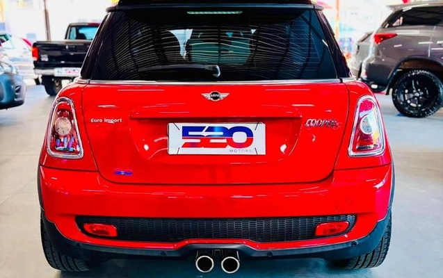imagem-https://www.socarrao.com.br/sc-vehicle-images-prod/3349404/1789422699881-8400446_1_B_a4e728a93d.jpeg
