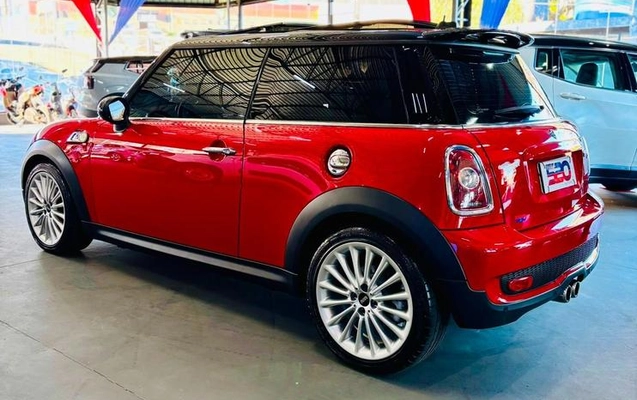 imagem-https://www.socarrao.com.br/sc-vehicle-images-prod/3349404/1789422699882-8400446_1_B_228fdae7aa.jpeg