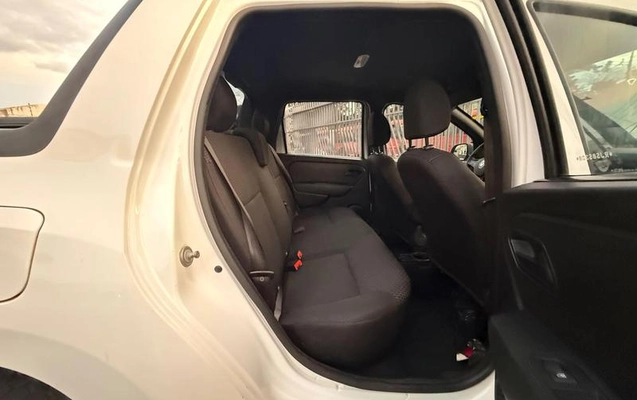 imagem-https://www.socarrao.com.br/sc-vehicle-images-prod/3353162/1789586263832-8336392_14_B_2a7f43fb7b.jpeg