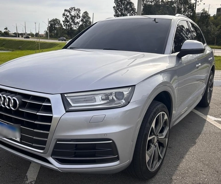 Audi Q5 2018 Prata — foto 1 de 3