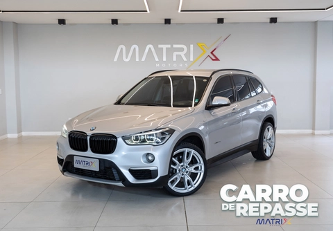 Bmw X1 2016 Prata — foto 1 de 3