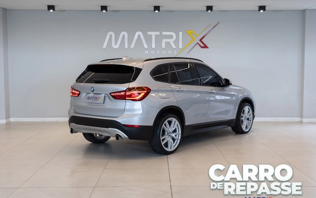 imagem-https://www.socarrao.com.br/sc-vehicle-images-prod/3354046/1787285590752-003_584748-0d324156d39ffed6e2fdade0f9ecbde8.jpg