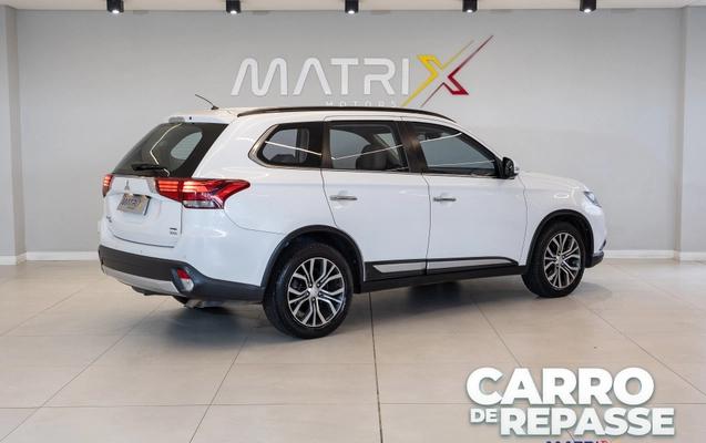 imagem-https://www.socarrao.com.br/sc-vehicle-images-prod/3354316/1787286729351-003_584828-b2020a4b79b8793df8c4ba2c97726254.jpg