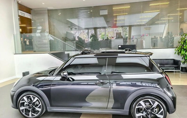 imagem-https://www.socarrao.com.br/sc-vehicle-images-prod/3361957/1787747615311-8400950_9_B_da31528a14.jpeg