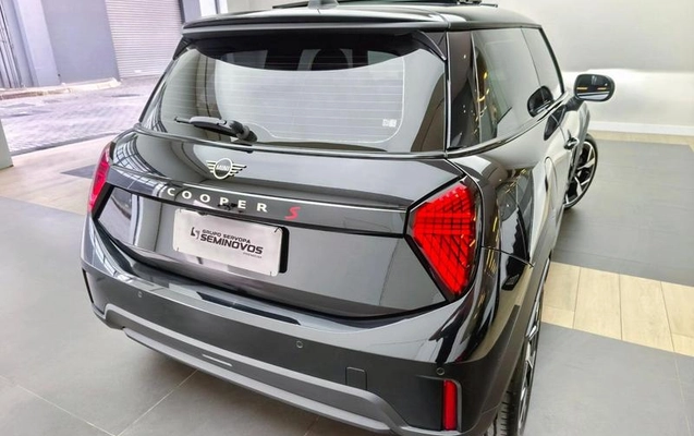 imagem-https://www.socarrao.com.br/sc-vehicle-images-prod/3361957/1787747615313-8400950_4_B_ded7b9b9b7.jpeg