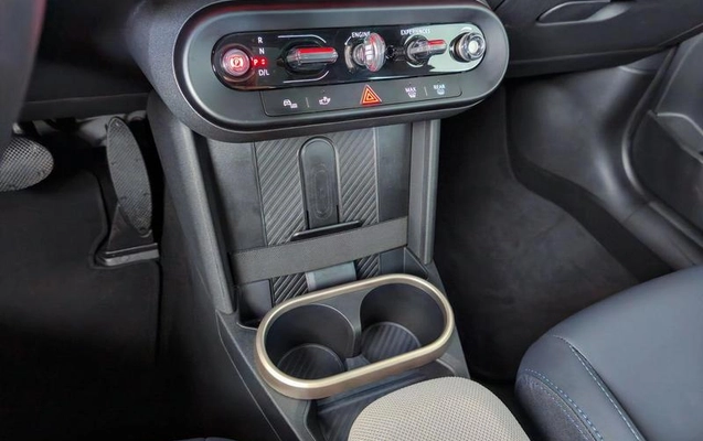 imagem-https://www.socarrao.com.br/sc-vehicle-images-prod/3361957/1787747615317-8400950_4_B_de8a125854.jpeg
