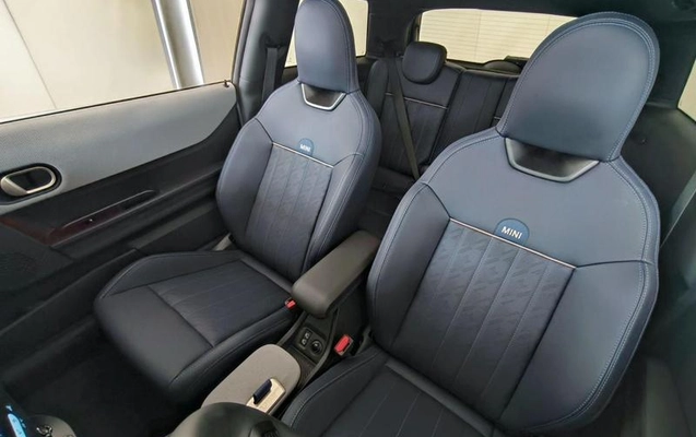 imagem-https://www.socarrao.com.br/sc-vehicle-images-prod/3361957/1787747615319-8400950_1_B_71777d7820.jpeg