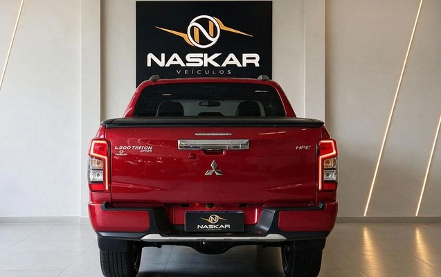 imagem-https://www.socarrao.com.br/sc-vehicle-images-prod/3361959/1792416970389-8399833_8_B_00eae98102.jpeg