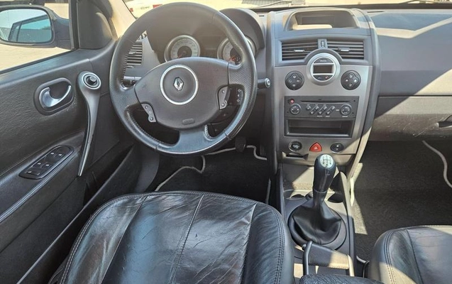 imagem-https://www.socarrao.com.br/sc-vehicle-images-prod/3361966/1788349931861-8401910_17_B_d143339e86.jpeg