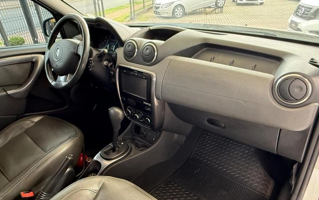 imagem-https://www.socarrao.com.br/sc-vehicle-images-prod/3362296/1789151331900-8401970_9_B_378b433344.jpeg