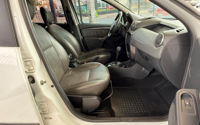 imagem-https://www.socarrao.com.br/sc-vehicle-images-prod/3362296/1789151331907-8401970_13_B_a4a979f1d3.jpeg