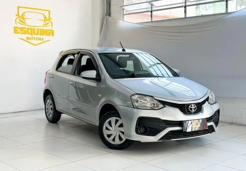 Toyota Etios 2018 Prata — foto 1 de 3