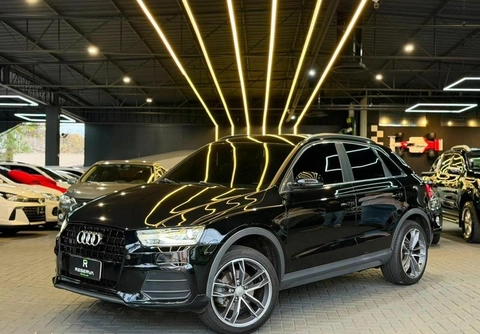Audi Q3 2016 Preto — foto 1 de 3
