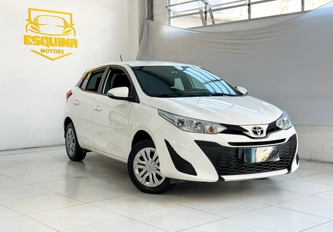 Toyota Yaris 2022 Branco — foto 1 de 3