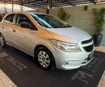 Chevrolet Onix 2018 Prata — foto 1 de 3