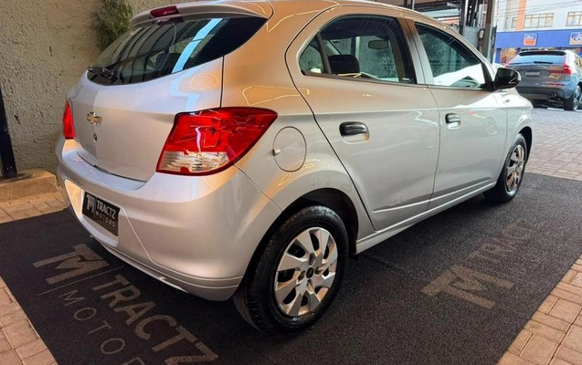 imagem-https://www.socarrao.com.br/sc-vehicle-images-prod/3363686/1790100236179-8362613_13_B_90b5d590ea.jpeg