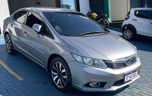 imagem-https://www.socarrao.com.br/sc-vehicle-images-prod/3363985/1787317095595-14_045243.jpg